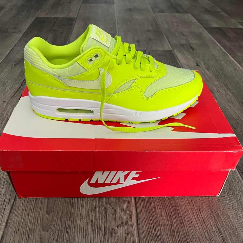Nike Air Max 1 PRM (BRAND NEW)